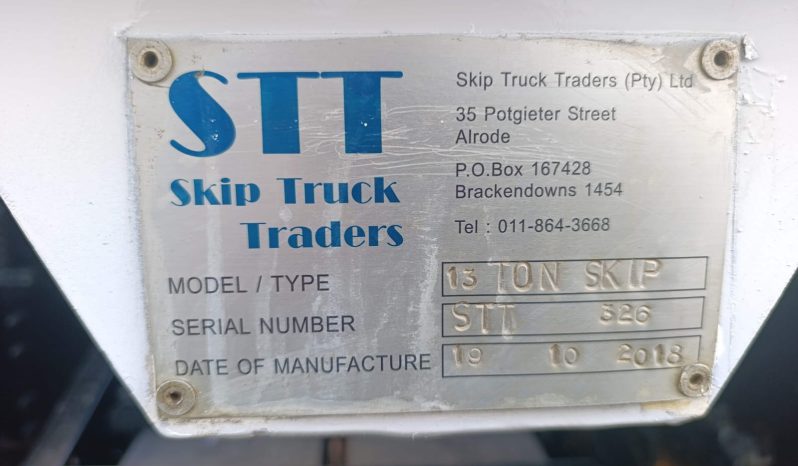 
								2019 FAW 33.420 With 13 Ton Skip Bin Loader full									