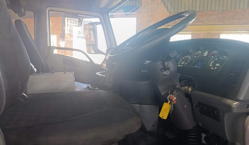 
								2019 FAW 33.420 With 13 Ton Skip Bin Loader full									