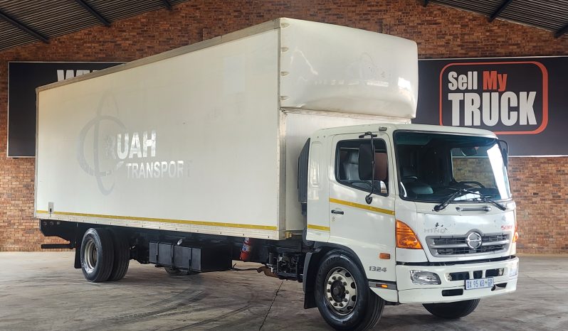 2015 Hino 500 1324 Volume Body