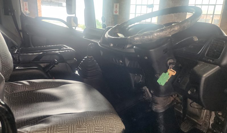 
								2015 Hino 500 1324 Volume Body full									