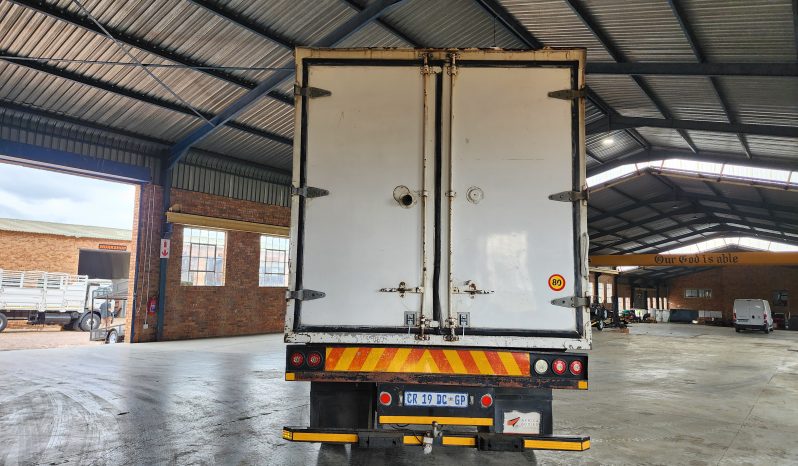 
								2013 Nissan UD80 With Cooling Unit full									