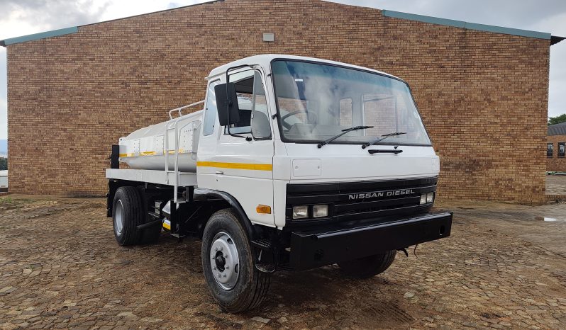 1994 Nissan Diesel Oil Tanker