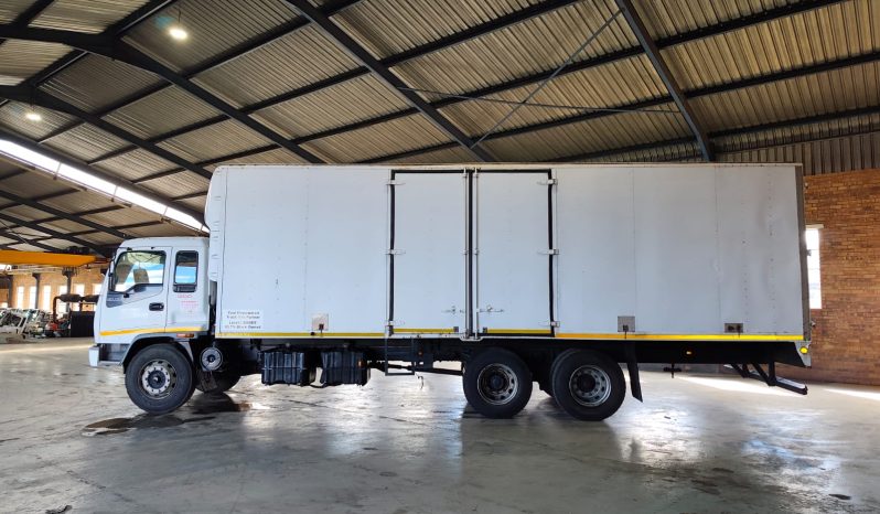 2007 Isuzu FTM 1200 Tag Axle With Volume Body