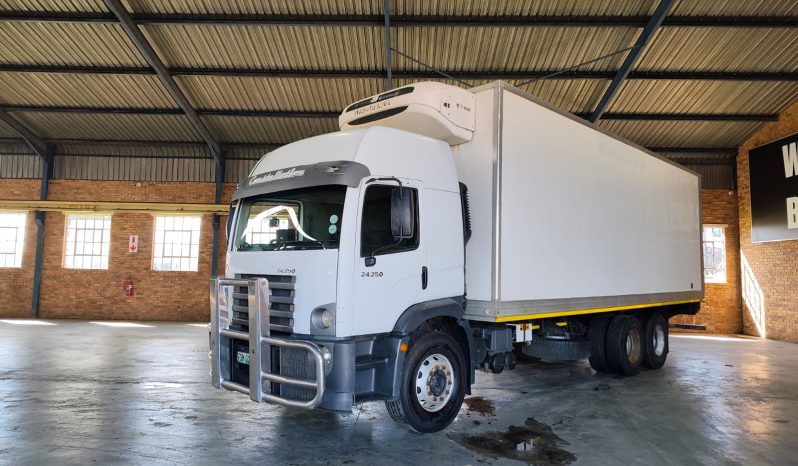 
								2015 Volkswagen 24.250 With Refrigerated Body full									