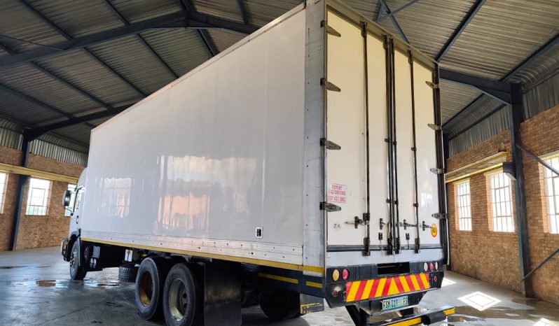 
								2015 Volkswagen 24.250 With Refrigerated Body full									