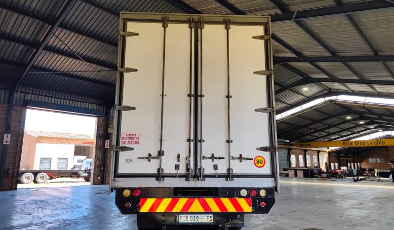
								2015 Volkswagen 24.250 With Refrigerated Body full									