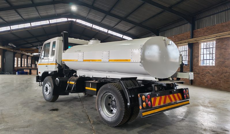 
								1994 Nissan Diesel Oil Tanker full									