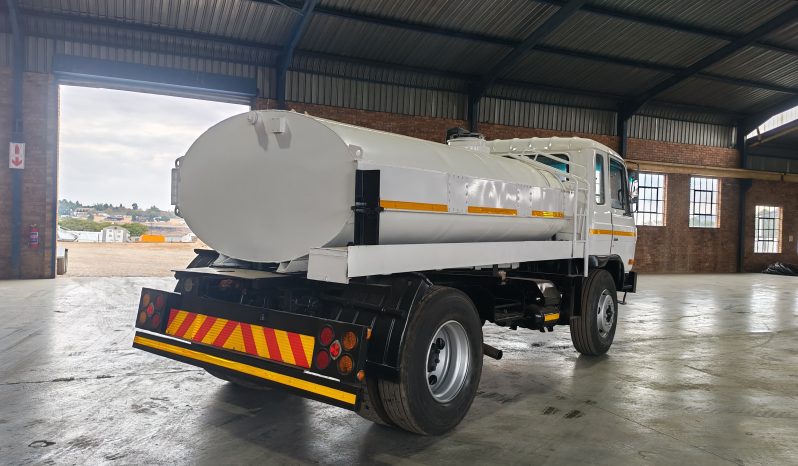 
								1994 Nissan Diesel Oil Tanker full									
