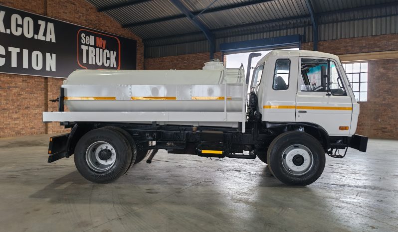 
								1994 Nissan Diesel Oil Tanker full									
