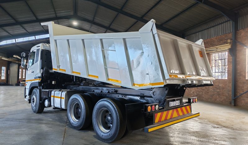
								2016 NISSAN UD QUON GW 26.450 10 CUBE TIPPER full									