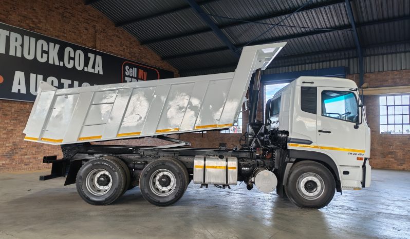 
								2016 NISSAN UD QUON GW 26.450 10 CUBE TIPPER full									