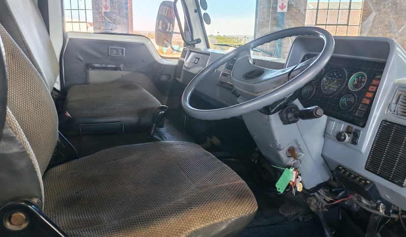 
								2007 TATA 713S 4 CUBE TIPPER full									