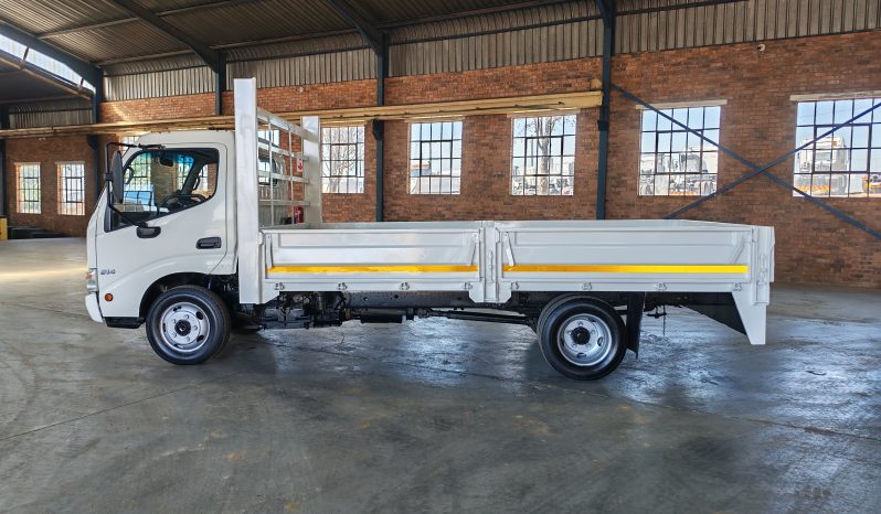 
								2014 HINO 300 614 DROPSIDE full									
