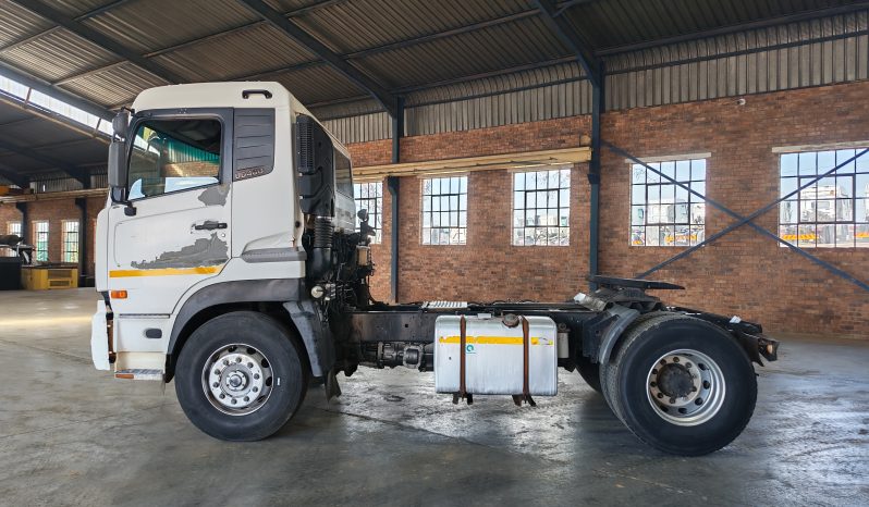 
								2010 NISSAN UD 460 4X2 TRUCK TRACTOR full									