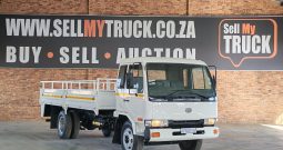 1999 NISSAN UD 70 DROPSIDE