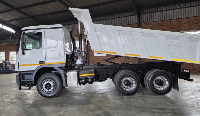
								2014 MERCEDES BENZ ACTROS 3344 10 CUBE TIPPER full									