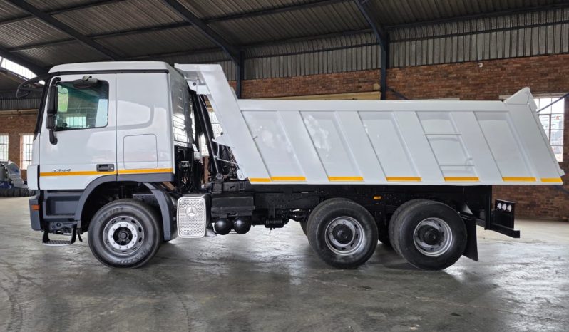 
								2011 MERCEDES-BENZ ACTROS 3344 10 CUBE TIPPER full									