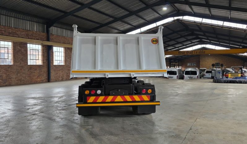 
								2011 MERCEDES-BENZ ACTROS 3344 10 CUBE TIPPER full									