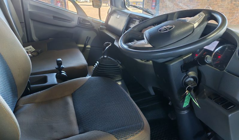 
								2022 FAW 6.130FL WITH FRIDGE BODY full									