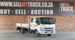 2015 HINO 300 815 DOUBLE CAB WITH DROPSIDES