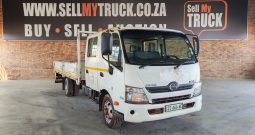 2015 HINO 300 815 DOUBLE CAB WITH DROPSIDES