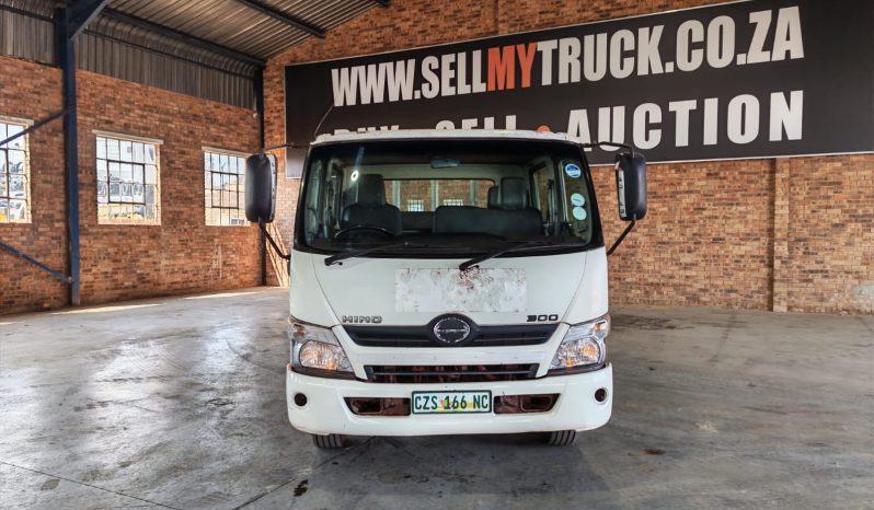 2015 HINO 300 815 DOUBLE CAB WITH DROPSIDES