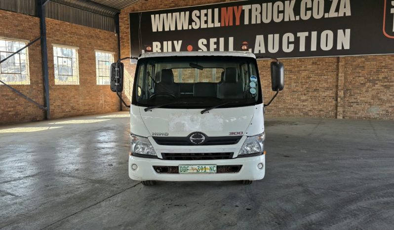 2015 HINO 300 815 DOUBLE CAB WITH DROPSIDES