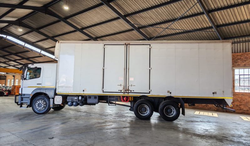 2017 MERCEDES-BENZ AXOR 2628 TAG AXLE VOLUME BODY