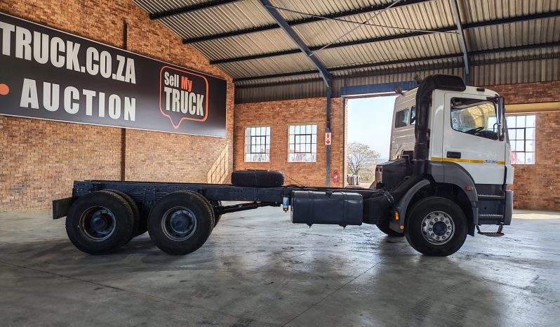 
								2011 MERCEDES-BENZ AXOR 3335 CHASSIS CAB full									
