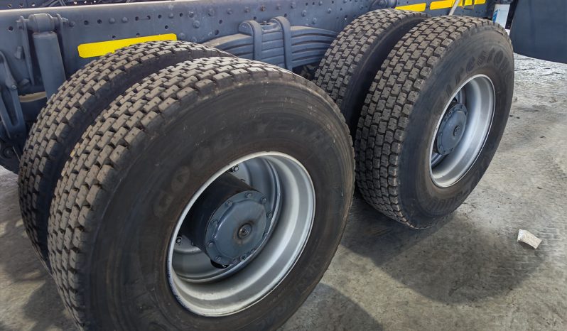 
								2010 MERCEDES-BENZ AXOR 3335 CHASSIS CAB full									