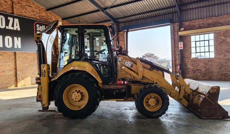 
								2023 CATERPILLAR 426 4X4 TLB full									