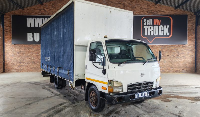 
								2004 HYUNDAI HD72 TAUTLINER full									