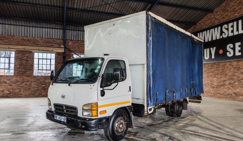
								2004 HYUNDAI HD72 TAUTLINER full									