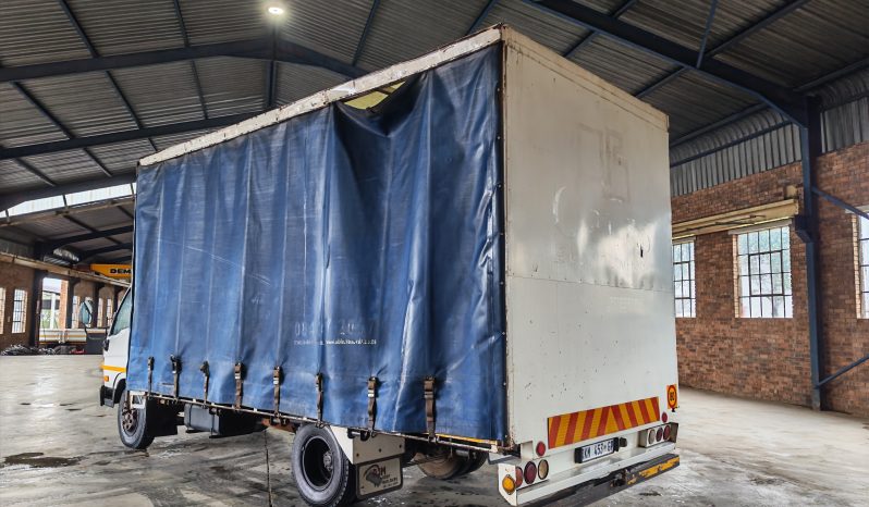 
								2004 HYUNDAI HD72 TAUTLINER full									