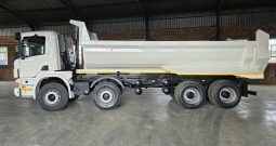 2015 SCANIA P410 18 CUBE TIPPER