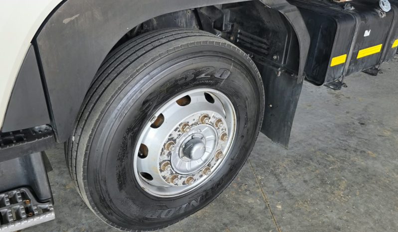 
								2015 ISUZU FTR 850 VOLUME BODY full									