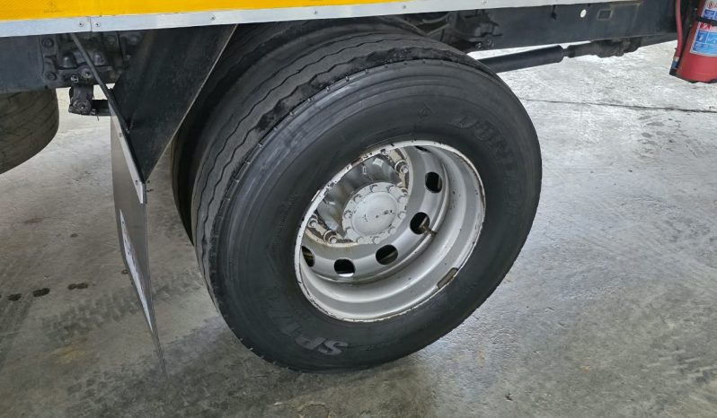 
								2015 ISUZU FTR 850 VOLUME BODY full									