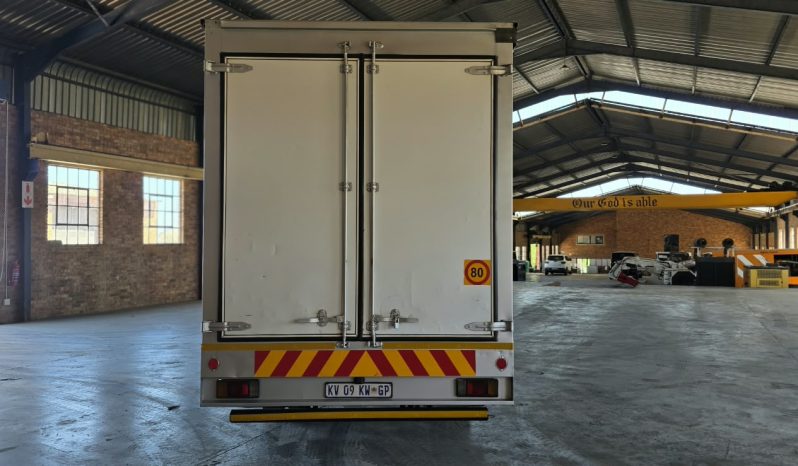 
								2022 ISUZU NPR 400 AMT TAUTLINER full									