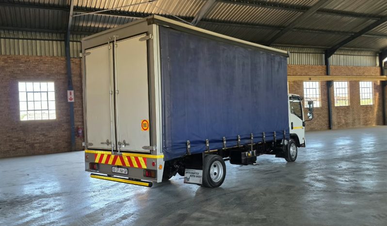 
								2022 ISUZU NPR 400 AMT TAUTLINER full									